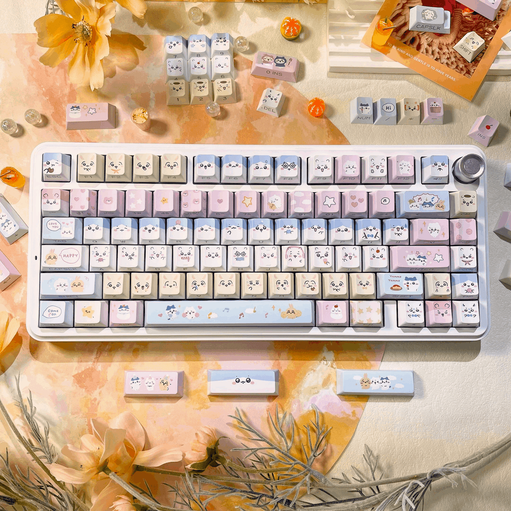 chiikawa Cute pastel MAO keycaps with kawaii cat faces on mechanical keyboard