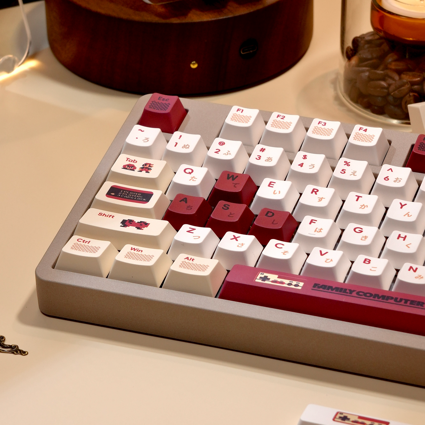 Red and White Five-Side Dye Sublimation Keycaps for Mechanical Keyboards