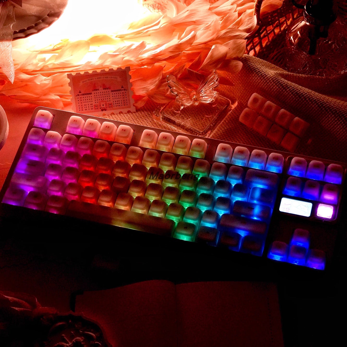 Close-up of skin-friendly silicone texture on translucent pudding keycaps