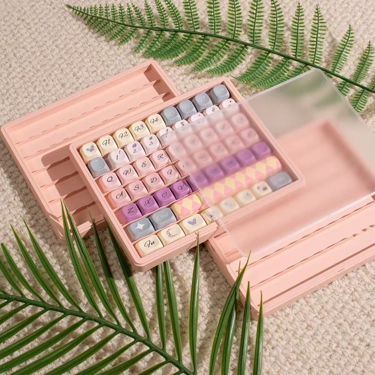 Transparent keycap storage container for collectors