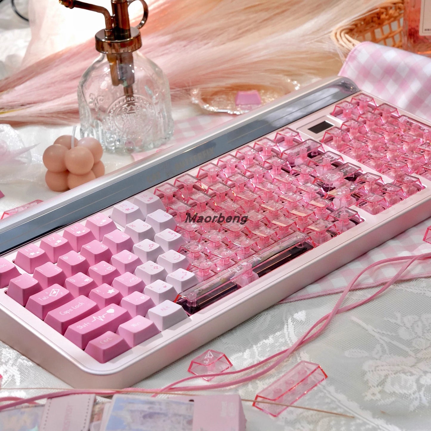 Pink cute mechanical keyboard keycaps featuring pastel kawaii designs