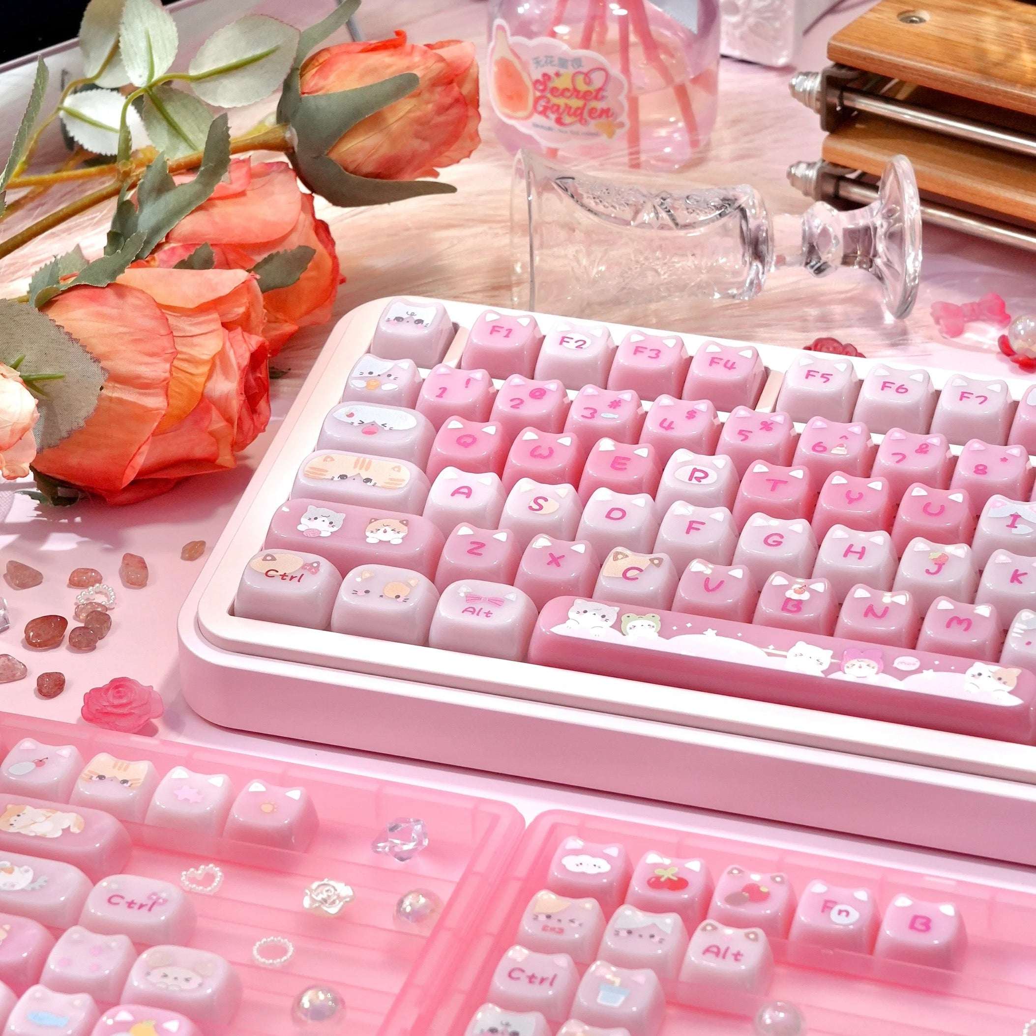 pastel girl desk setup kawaii pudding cat keycaps semi-transparent pudding cloud wrist rest pink aesthetic 2025
