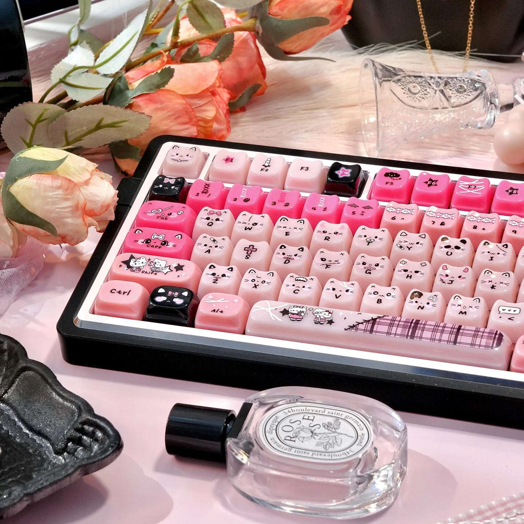 pastel girl desk setup kawaii pudding cat keycaps semi-transparent pudding cloud wrist rest pink aesthetic 2025