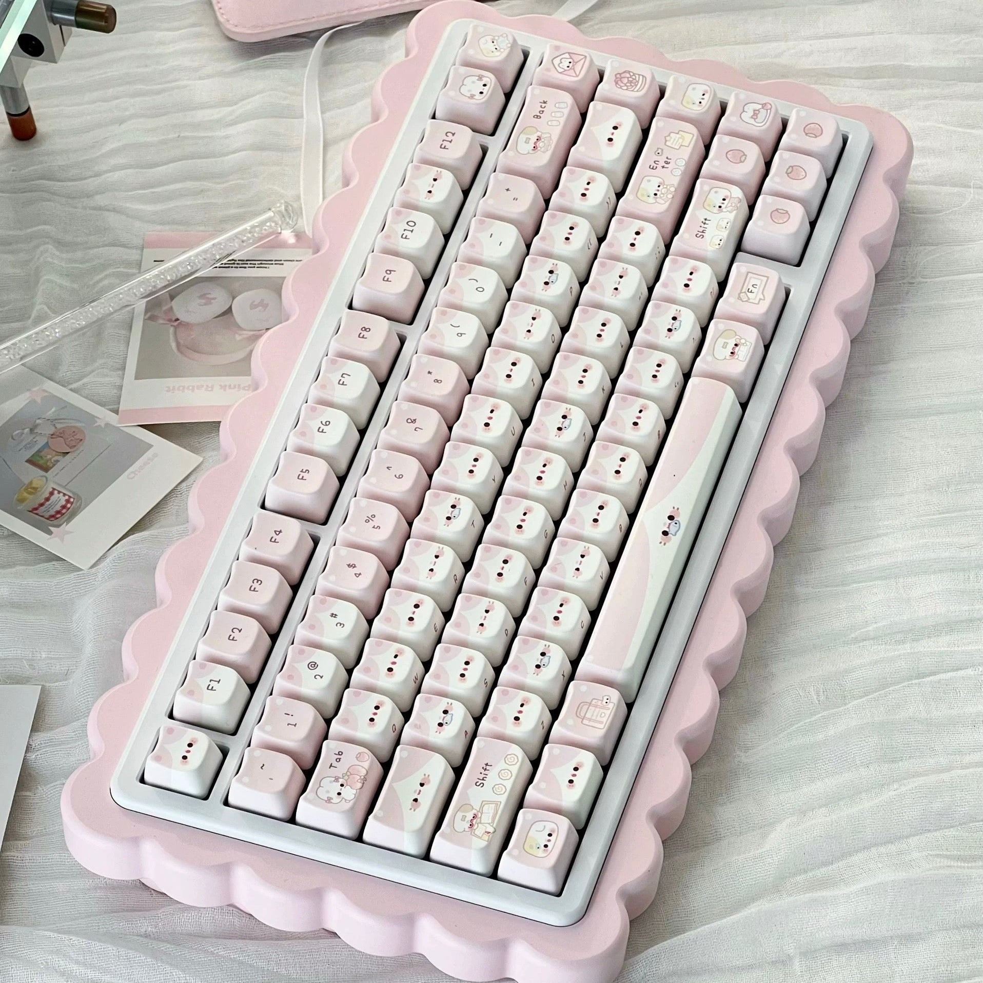 MAO cat ear keycaps closeup pudding meow berry meow PBT 5-side dye-sub cute RGB shine 2026