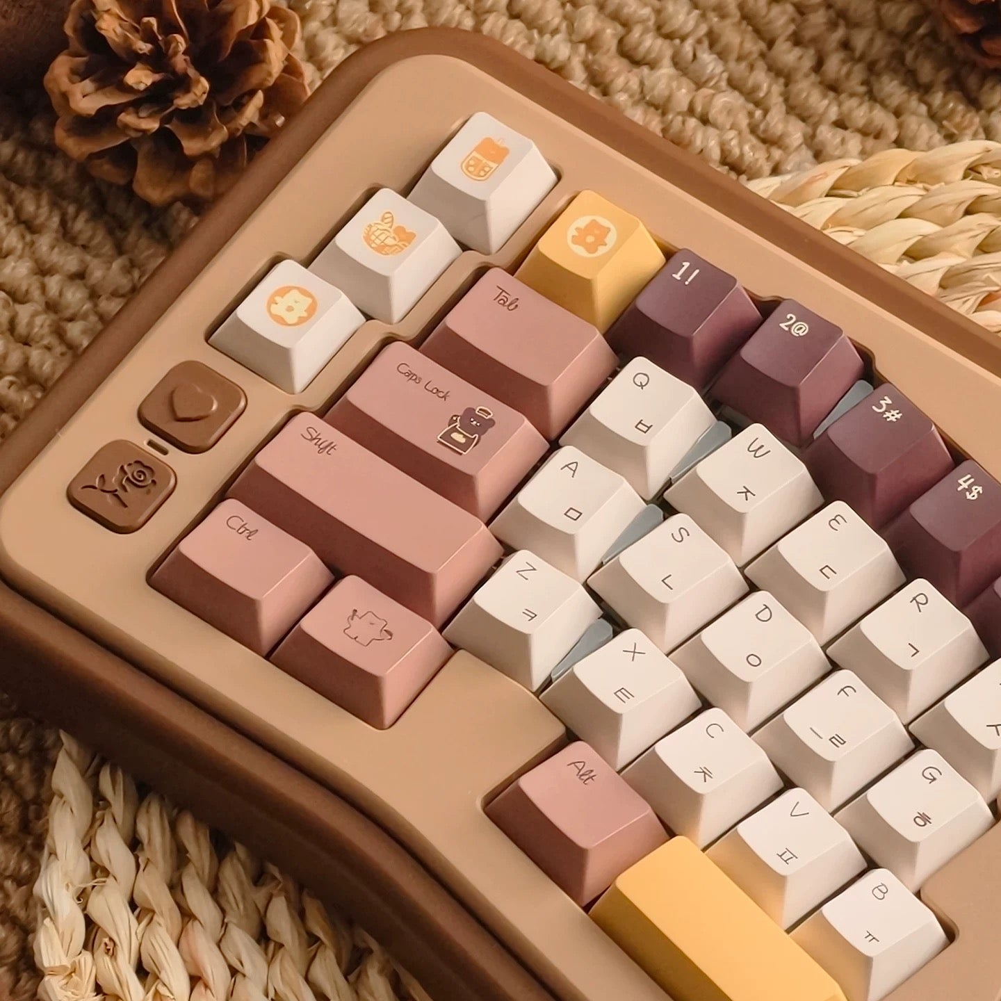 Butter Bear Keycaps Set - PBT Dye-Sub Cute Cartoon Bear Keycaps for Mechanical Keyboards