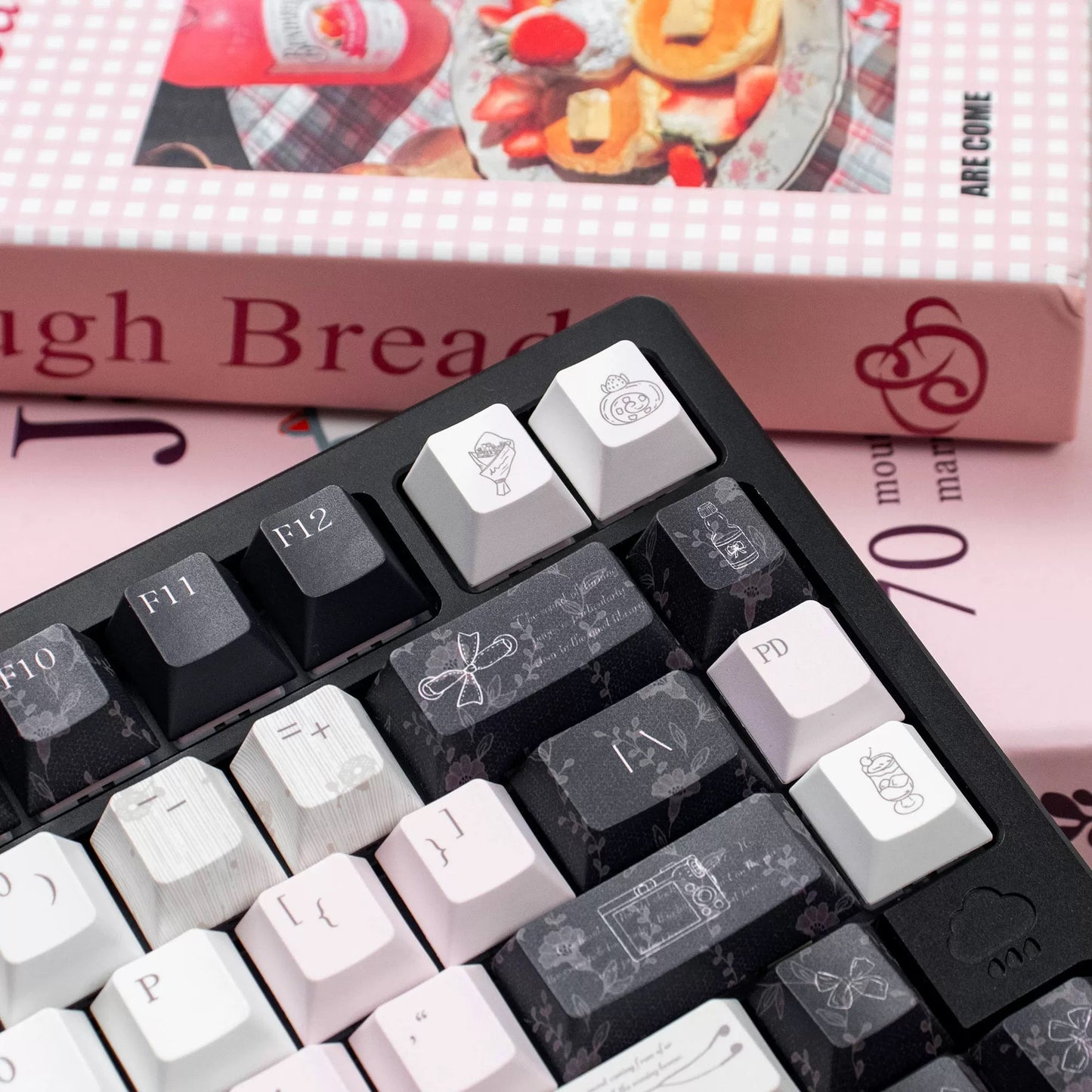 Black Veil, Pink Cheeks Aesthetic Keycaps - Metallic Edition | Sweet Gothic PBT Keycaps for Custom Keyboards