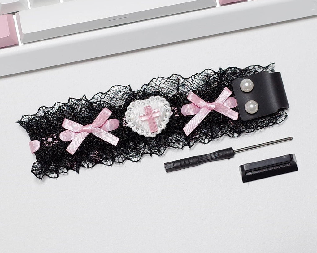 Lace Keyboard Strap with Charms – Cute Decorative Ribbon for Wooting / Made68 / ATK / 60% Keyboards