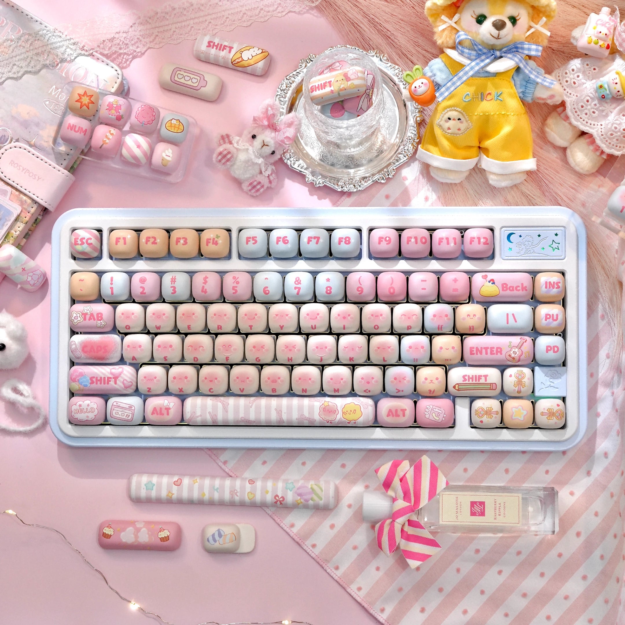 cute dessert-themed keycaps for kawaii desk aesthetic