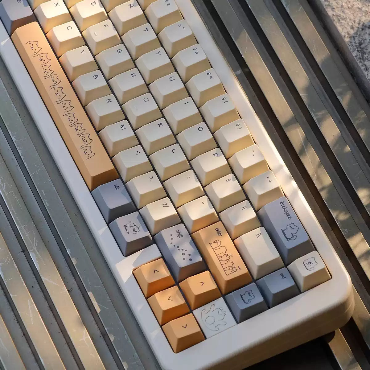 Dune Cat Keycaps Set – 144 Keys Cream & Caramel PBT Dye-Sub, OEM Profile, Alice Layout Compatible