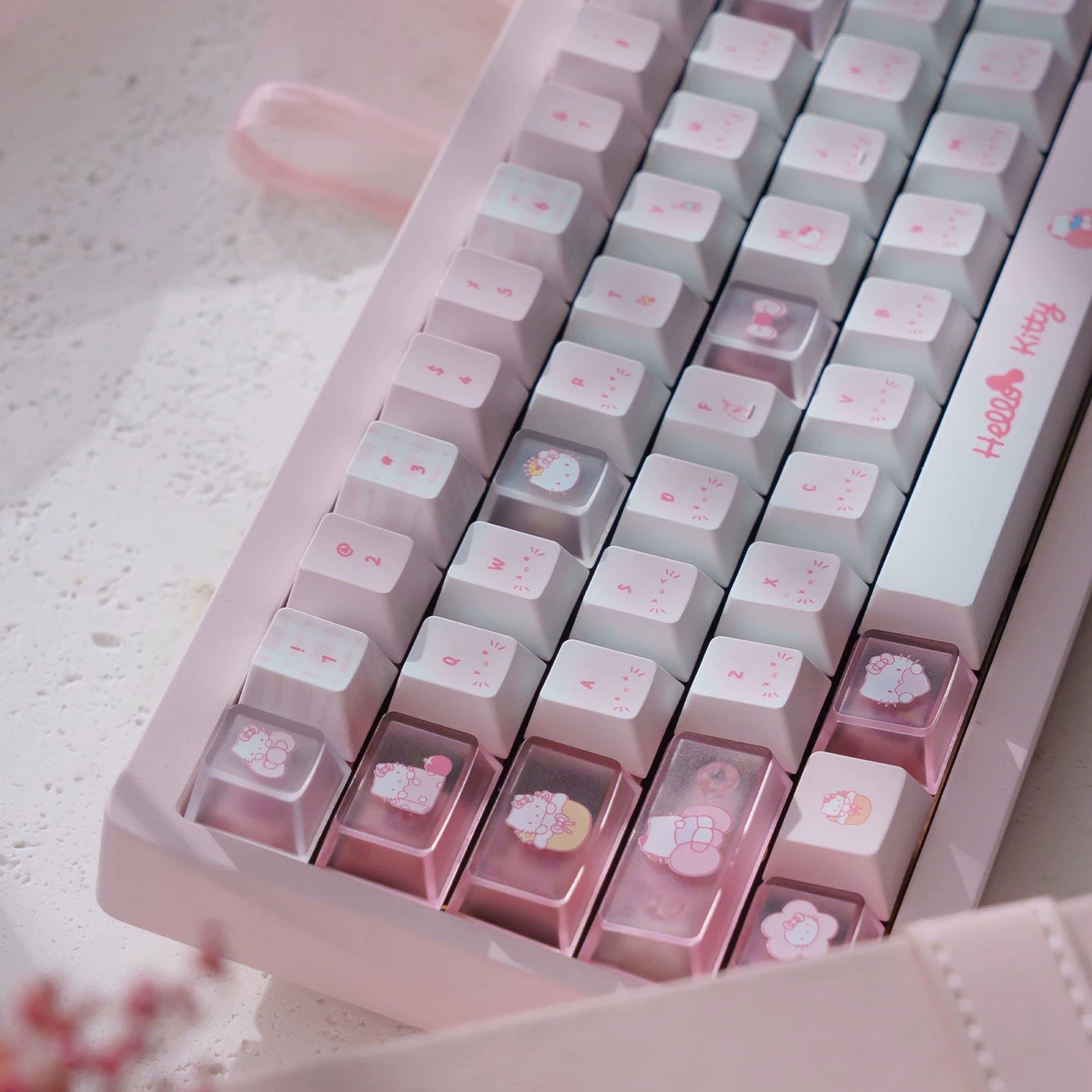 Kawaii Hello Kitty Pastel Pink Keycap Set – PBT Dye-Sublimation & Translucent Frosted PC Novelties (Cherry Profile)