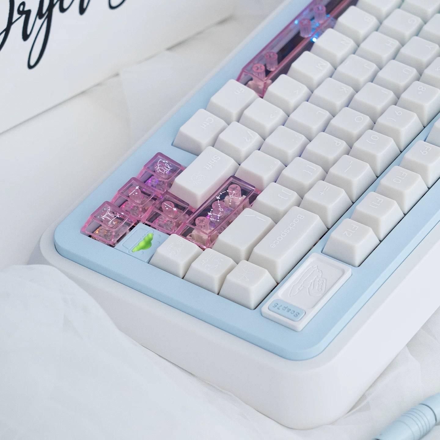 Star Whisper Keycaps Set – Milky White PBT + Translucent PC Constellation Accents, OEM Profile