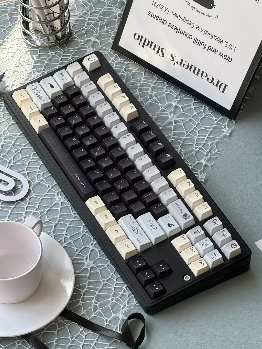 Solitude Black&Blue Keycap Set – Cherry Profile Dye-Sub PBT Custom Keycaps | Doki Lab