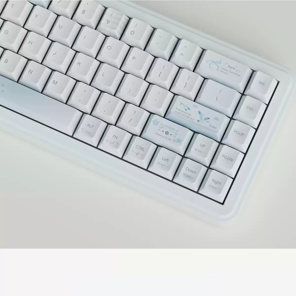 Dream Island Aqua Diary Keycap Set