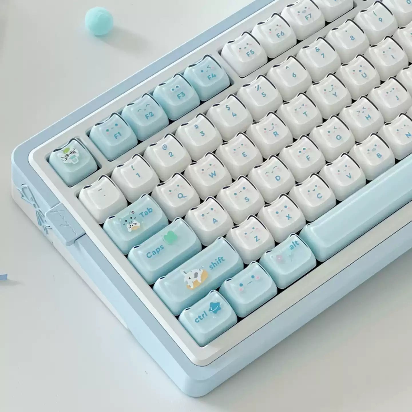 Jelly Cat Paradise Keycap Set – Pastel Blue & White ABS+PC Double-Shot Cute Kitty Keycaps (119 Keys, MAO Profile)