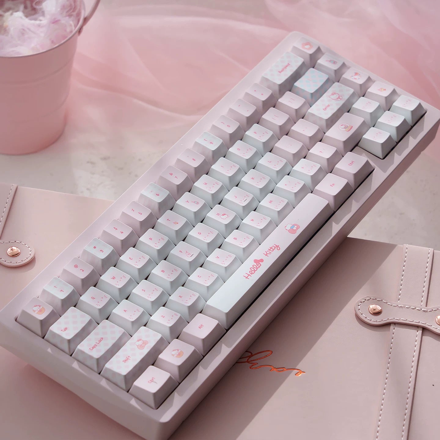 Kawaii Hello Kitty Pastel Pink Keycap Set – PBT Dye-Sublimation & Translucent Frosted PC Novelties (Cherry Profile)