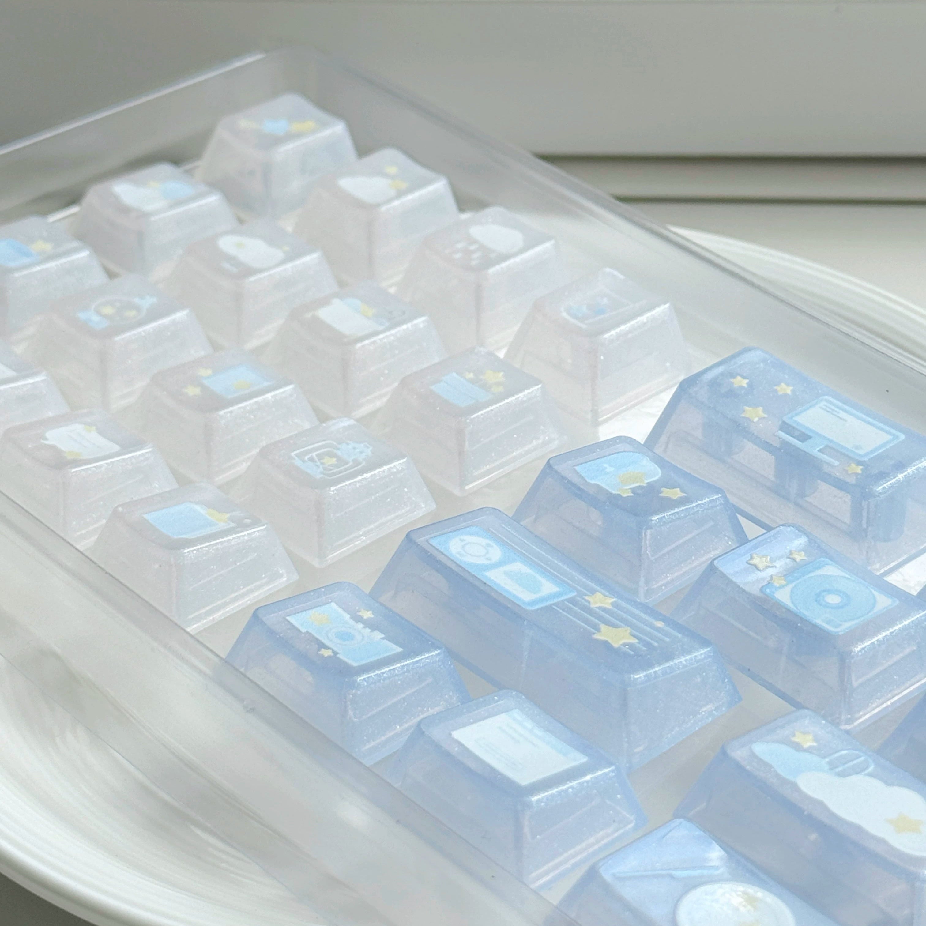 STARLIGHT MINIMALIST BLUE & WHITE PBT+PC KEYCAP SET - CHERRY PROFILE | DOKI LAB