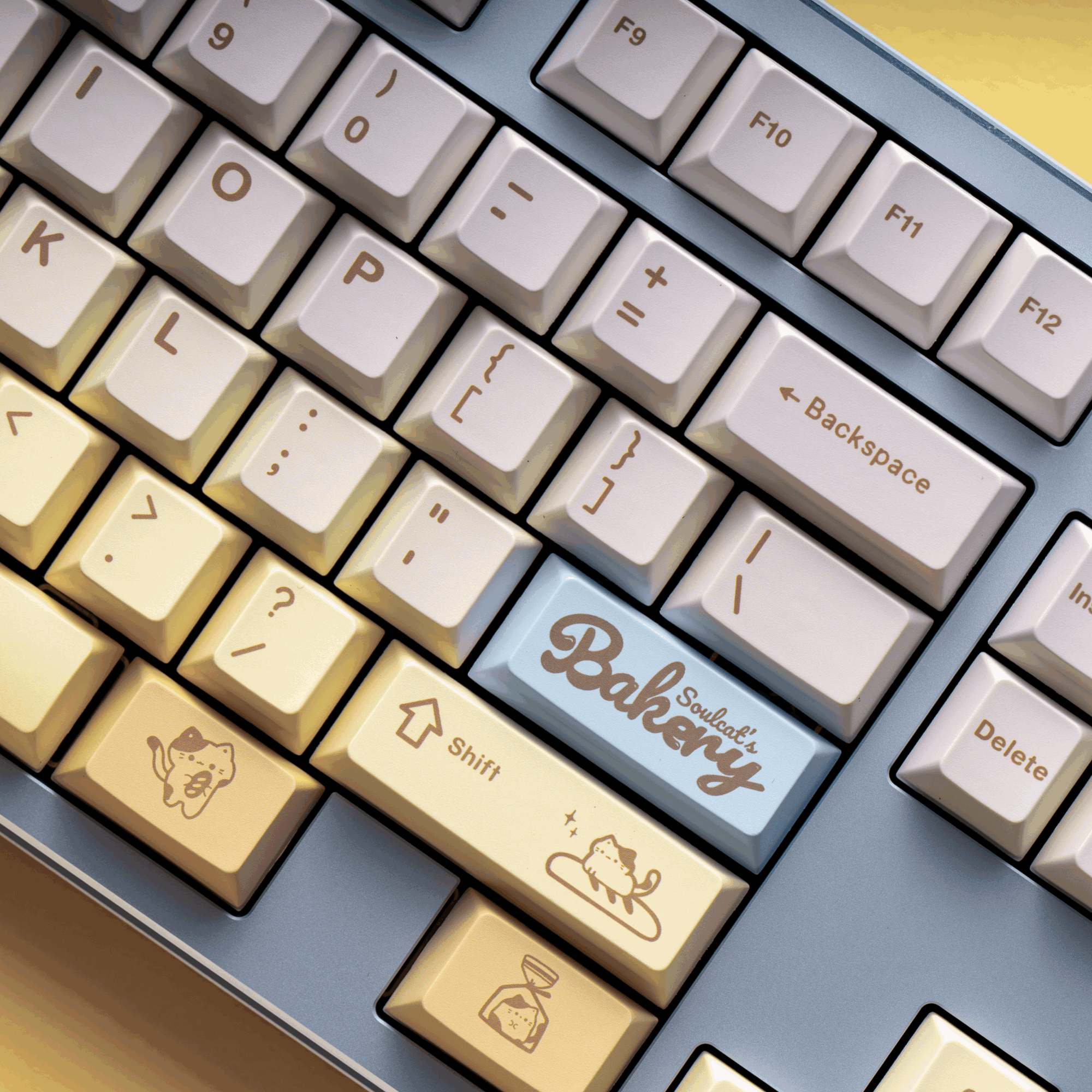soulcats bakery keycaps on mechanical keyboard transparent pc dye-sub rgb glow cozy beige setup 2025