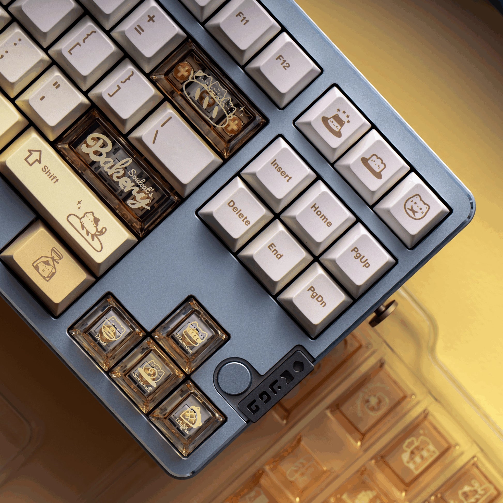 soulcats bakery keycaps on mechanical keyboard transparent pc dye-sub rgb glow cozy beige setup 2025