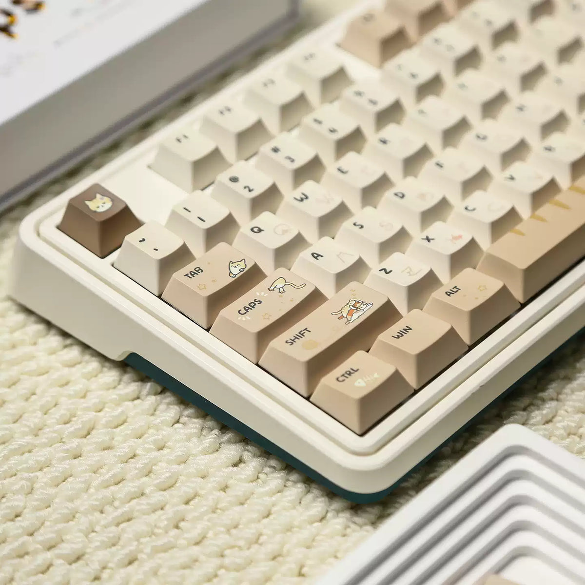 Hakimi Cat Keycap Set | Cozy Warm Latte Brown PBT Cherry Profile Keycaps | 134 Keys | ARKTCAT x U're
