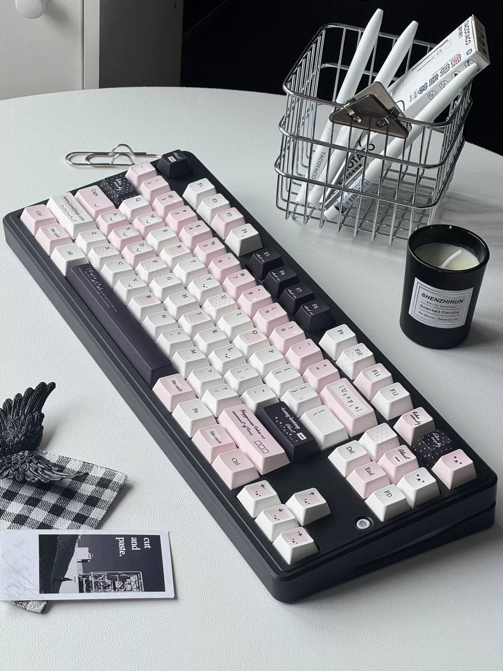 Utopia Pink & Black Keycap Set – Cherry Profile Dye-Sub PBT Custom Keycaps for Mechanical & Magnetic Switches| Doki Lab