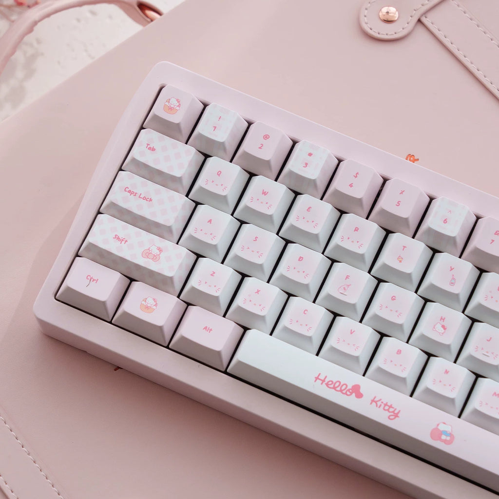 Kawaii Hello Kitty Pastel Pink Keycap Set – PBT Dye-Sublimation & Translucent Frosted PC Novelties (Cherry Profile)