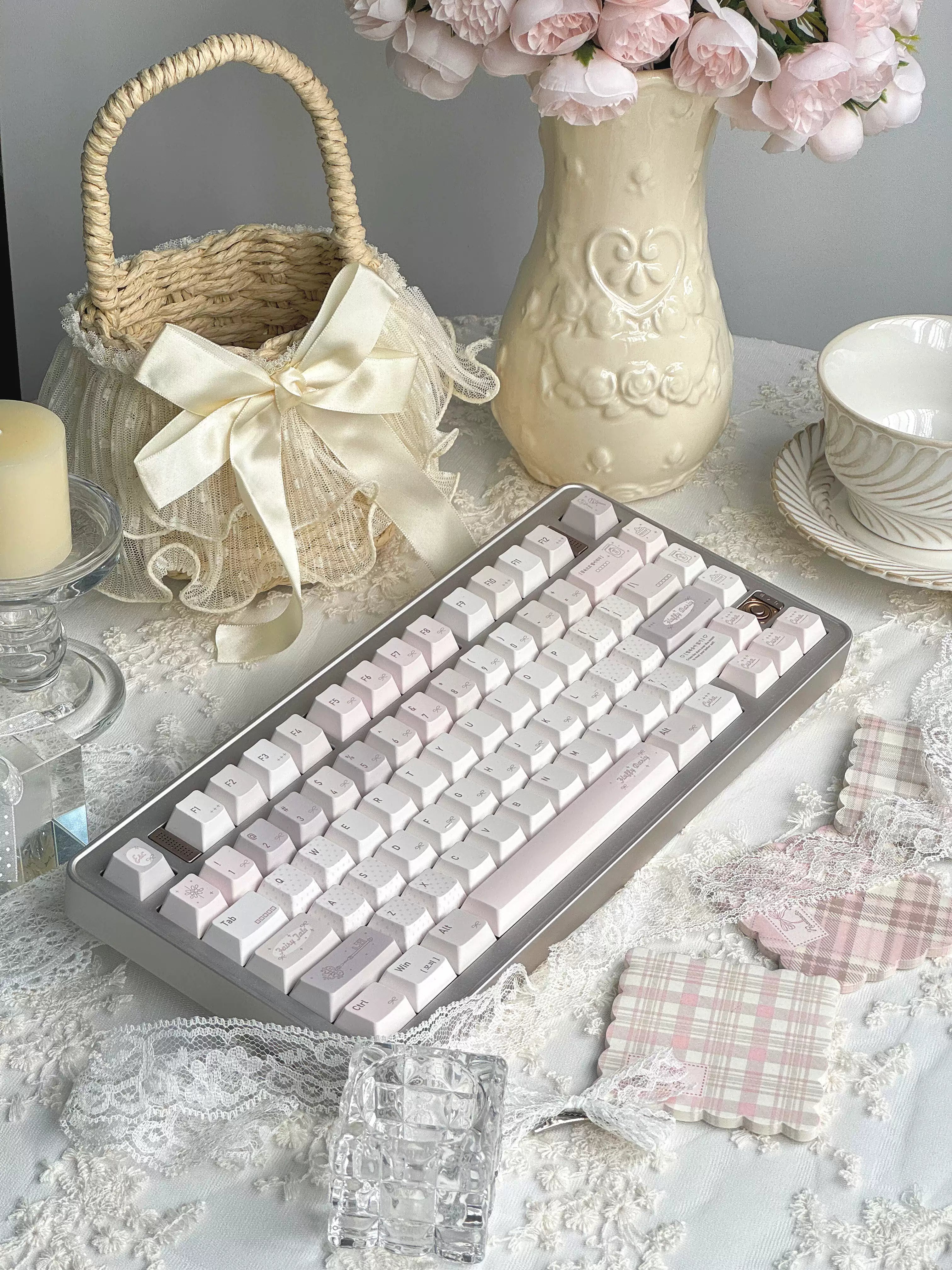 Pink Chestnut Keycap Set – Cute Ribbon & Fluffy Dairy Cherry Profile Dye-Sub PBT Keycaps | Doki Lab
